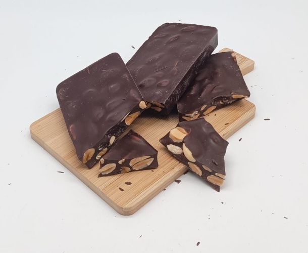 Turrón de chocolate 70%,cacao y almendras | Graneria Moreneta